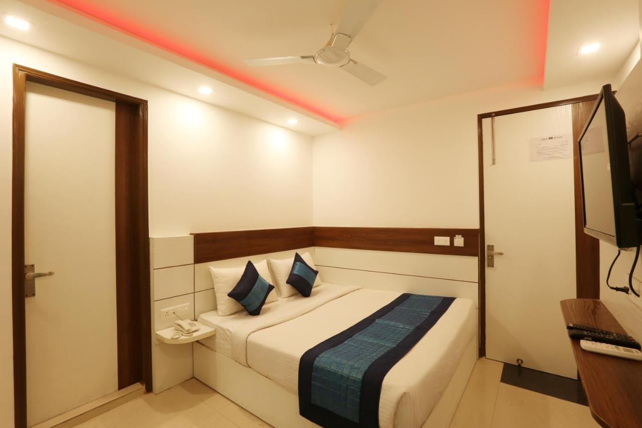Hotel Ark Suites At Delhi Airport New Delhi Exterior photo