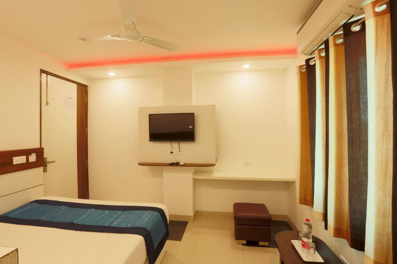 Hotel Ark Suites At Delhi Airport New Delhi Exterior photo
